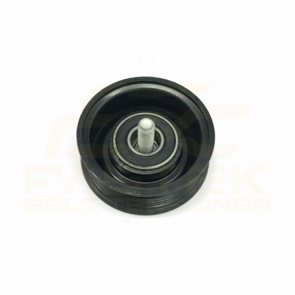 John Deere Idler Roller RE537861