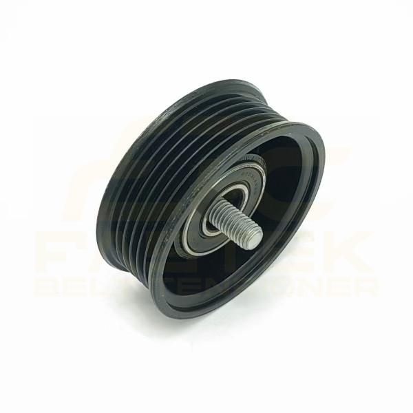 John Deere Idler Roller RE537861